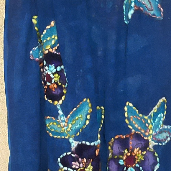 Signals Exclusive Floral Wool Sheer Accent Scarf Blanket - Picture 2 of 9